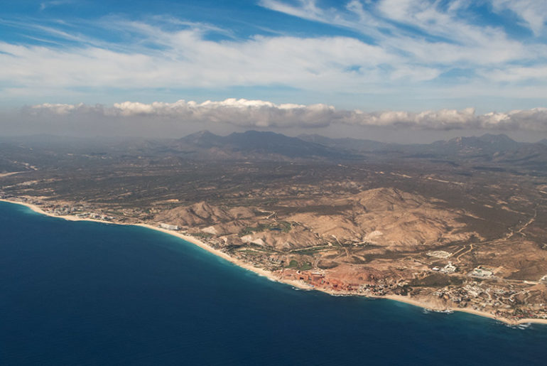 Anflug des Los Cabos International Airport